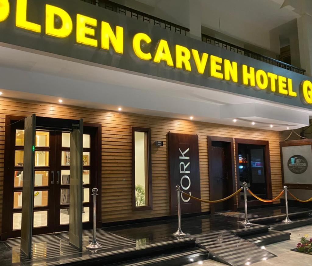 Golden Carven Hotel