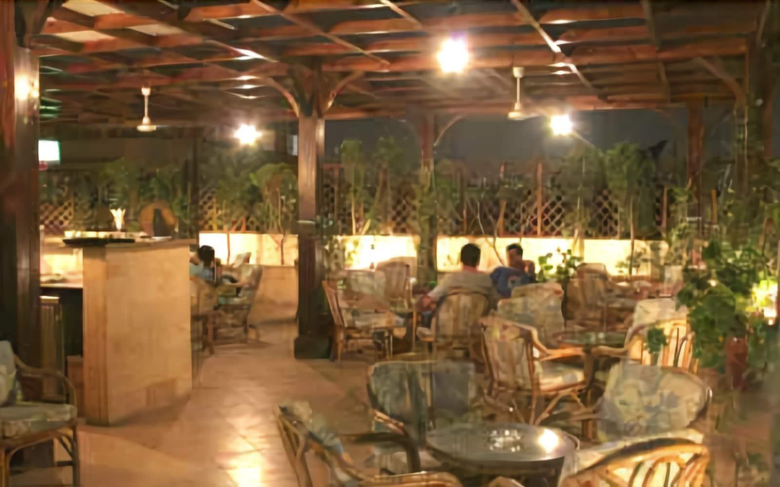 Golden Carven Hotel