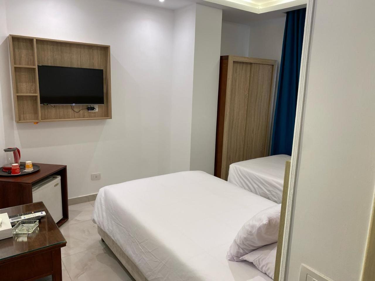 Golden Carven Hotel